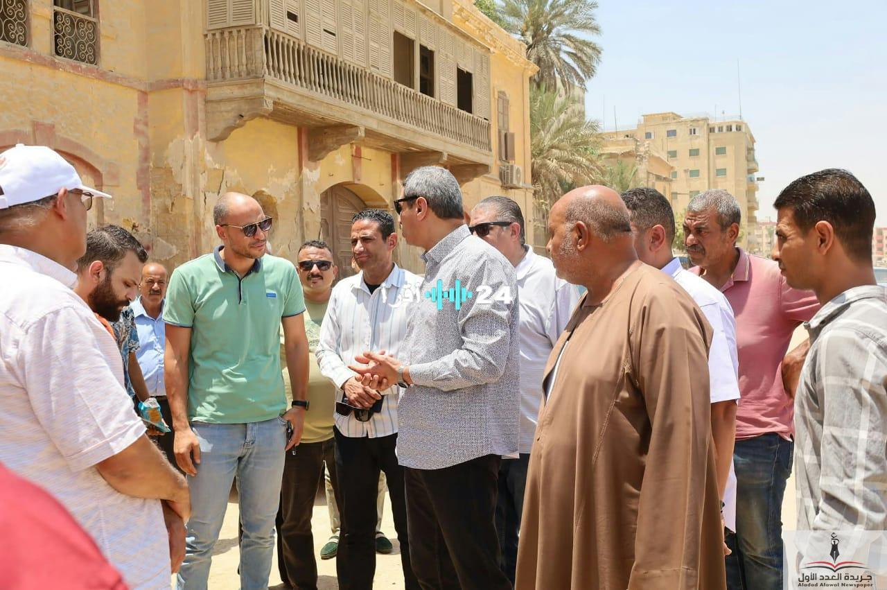 «تطوير شامل» محافظ السويس يتفقد شارع بورسعيد ويتابع أعمال التطوير الجارية