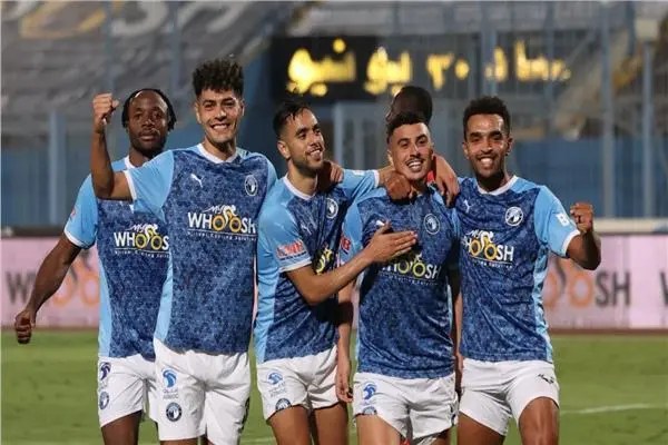 «مفاوضات مُكثّفة» الزمالك وبيراميدز يُعيدان إحياء صفقة التبادل