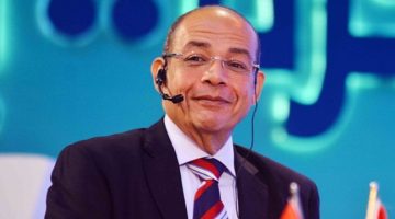 «عودة إلى زمن الفن الجميل» محمد مصطفى شردي يُنعش ذاكرة بورسعيد في معرض الكتاب