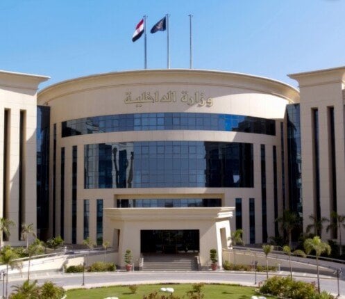 «لمسة إنسانية» الداخلية تمنح نزلاء مراكز الإصلاح والتأهيل زيارة استثنائية