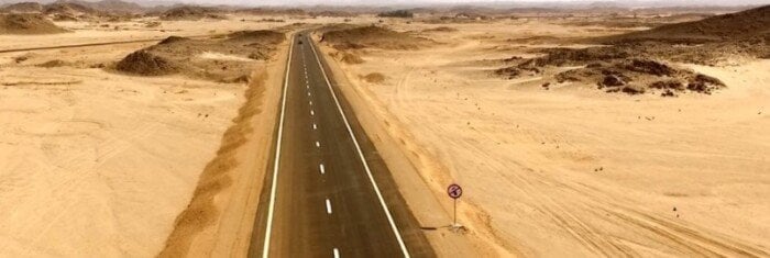 «توضيحات حاسمة».. «الطرق والكباري» ترد على الجدل المثار حول طريق «قفط-القصير»
