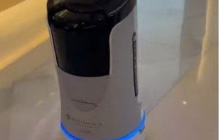 «عهد السرعة الذكية».. روبوتات توصيل الطلبات تجتاح شوارع الصين في مشهد تكنولوجي مبهر