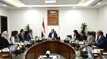 «تسهيل التجارة» رئيس الوزراء يوجه بتسريع تطوير منظومة الإفراج الجمركي بالتعاون مع وزير الاستثمار