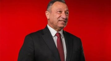 «لقاء القمم!»: محمد كامل يشعل السوشيال ميديا بصورة تجمع الخطيب ورئيس برشلونة تثير الجدل