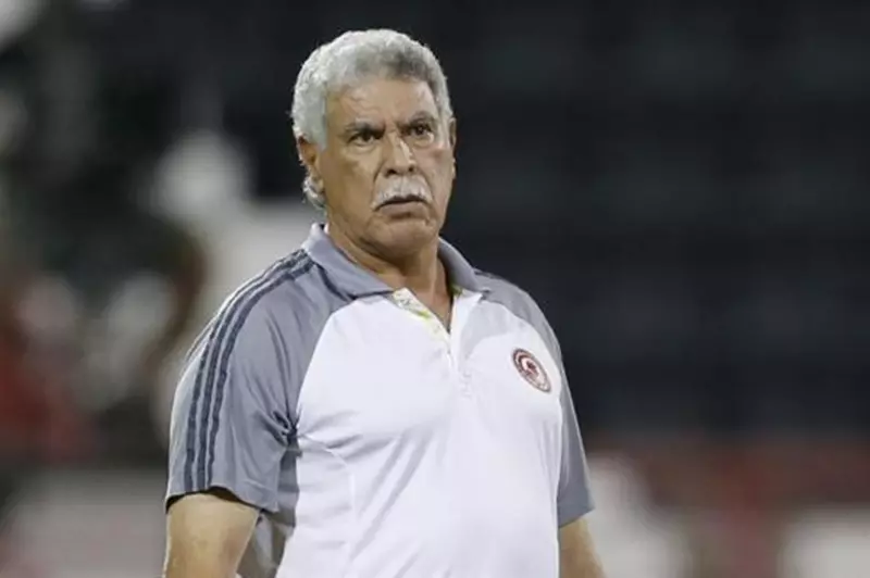 «اطمئنان ودعم» رئيس الزمالك يزور حسن شحاتة في المستشفى بعد الجراحة