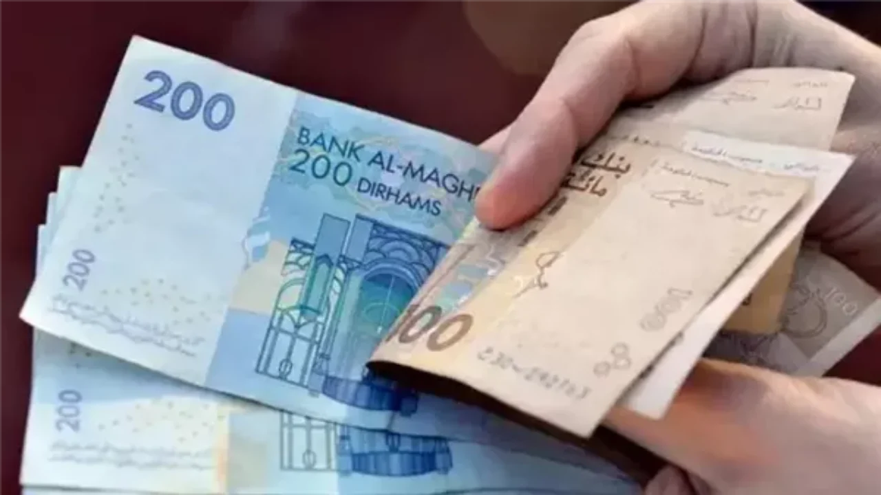 «تلبية للمطالب الشعبية».. المغرب يعلن عن زيادة مرتقبة للحد الأدنى للأجور والمرتبات في 2025 للقطاعين العام والخاص