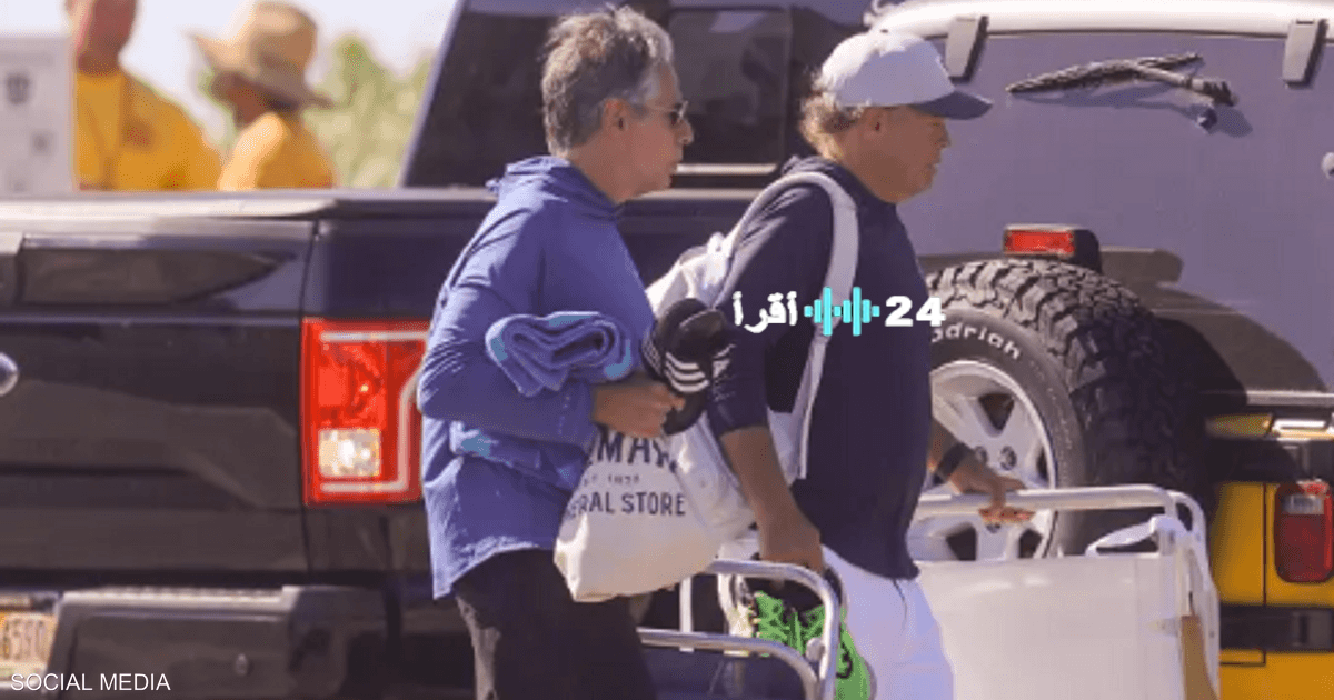 بلينكن يخلع حذاءه ويغادر شاطئًا فاخرًا.. ما القصة؟