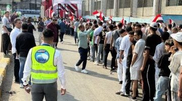 طوابير غير مسبوقة للشباب أمام لجان التصويت بمدرسة الوراق الثانوية