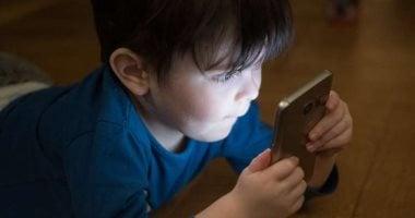 كيف تقلل استخدام طفلك للموبايل بذكاء نصائح فعالة