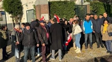 «انطلاق السباق نحو الشيوخ».. المصريون في ماليزيا وسنغافورة والصين يدلون بأصواتهم في انتخابات مجلس الشيوخ وسط إقبال ملحوظ (صور)