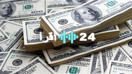 «صعود قياسي».. الدولار يقفز إلى 300 جنيه في السوق السوداء اليوم