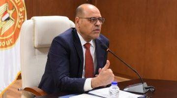 وزير العمل يقر صرف 2.9 مليون جنيه إعانات للعمالة غير المنتظمة خلال شهر واحد