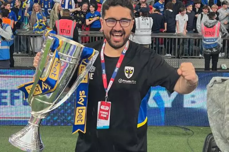 «من ملاعب الأحياء إلى منصة ويمبلدون».. محلل أداء مصري يُضيء سماء التنس العالمية بعد رحلة كفاح