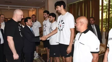 «دعمًا للأبطال» وزير الرياضة يلتقي منتخب مصر للسلة قبل التوجه إلى الأفروباسكت