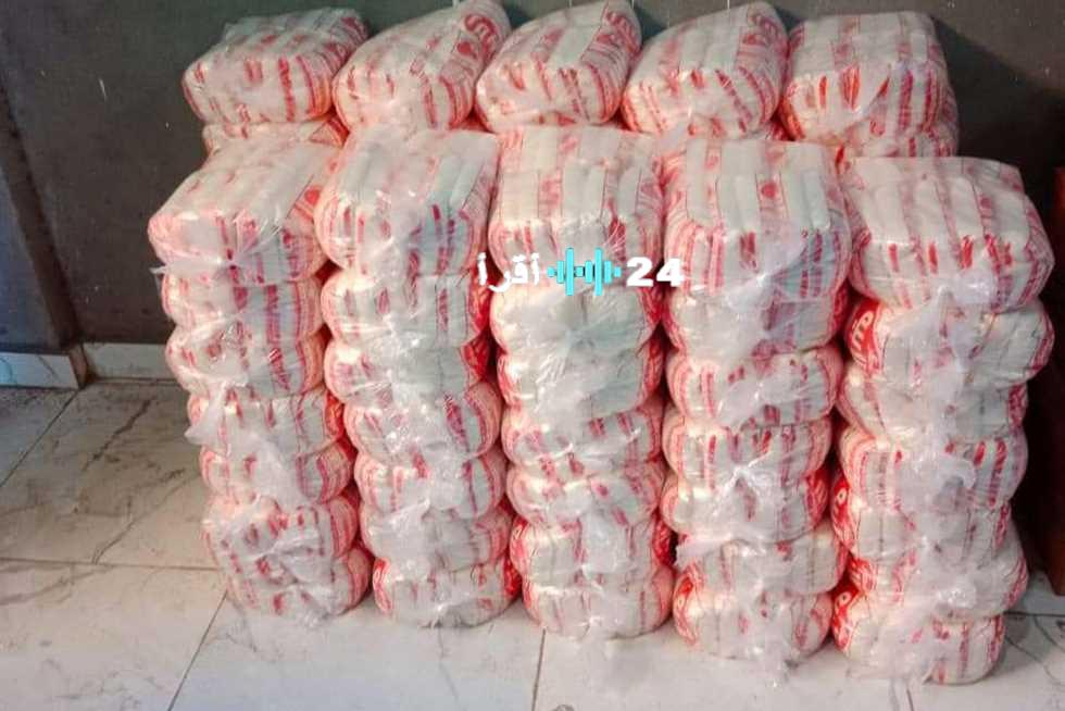 انخفاض أسعار السكر في المجمعات الاستهلاكية بعد مبادرة رئيس الوزراء لتهدئة الأسواق