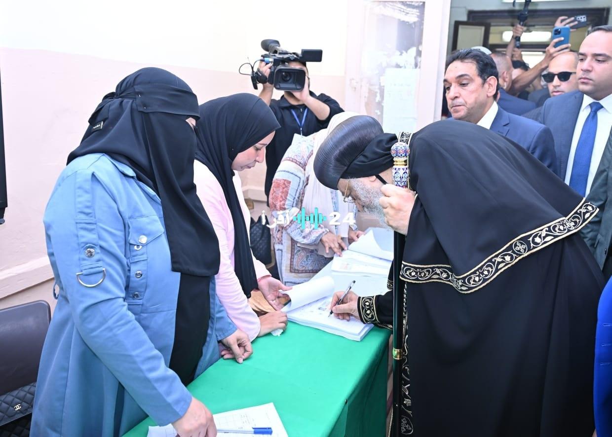 «مصر بلد بحجم المستقبل» تصريحات البابا تواضروس الثاني بعد الإدلاء بصوته في انتخابات مجلس الشيوخ