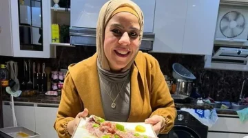«في قبضة العدالة» من هي “أم مكة” بائعة الفسيخ: نظرة على مسيرتها وشكلها قبل وبعد الشهرة