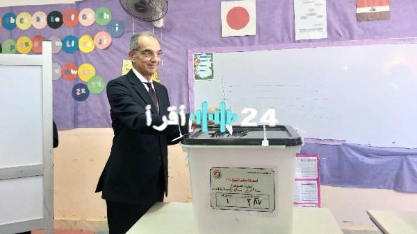 «رمزية مبكرة».. وزير الاتصالات يدشن الاستحقاق الانتخابي من الشيخ زايد
