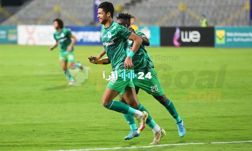 «صفقتان مجانيتان تهزان السوق» فاركو يضم المزين والطيب في انتقال حر
