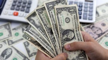 أسعار الدولار في العراق تتأرجح في بغداد وأربيل وسط ترقب في الصيرفات
