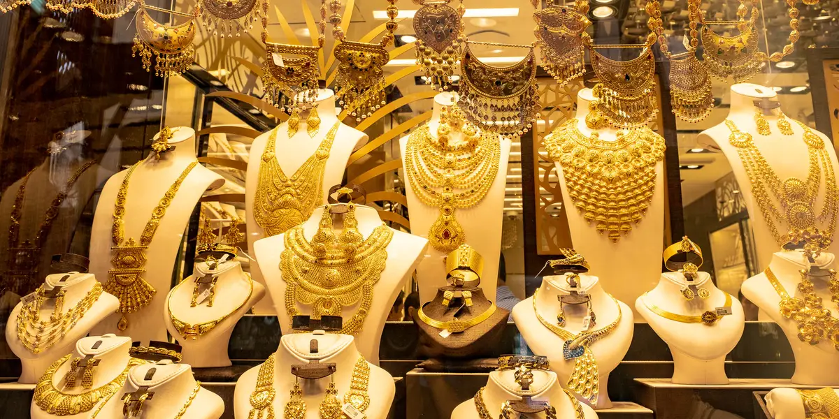 أسعار الذهب في الإمارات تترقب مفاجآت الأحد 10 أغسطس 2025
