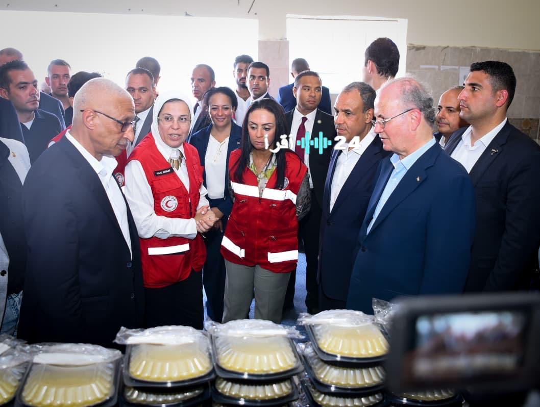 «تضامنًا مع غزة» وزير الخارجية المصري ورئيس الوزراء الفلسطيني يتفقدان المطبخ الإنساني بالشيخ زويد