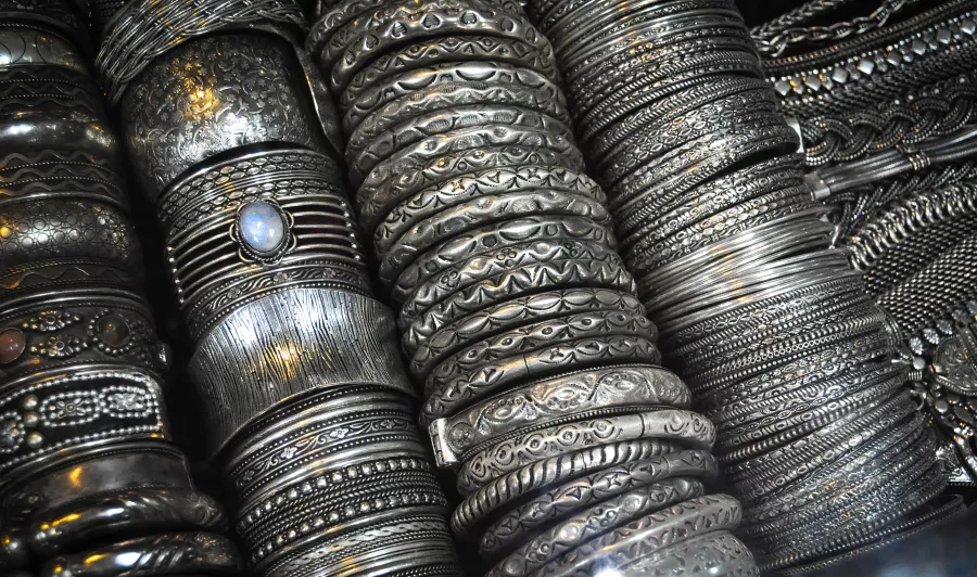 أسعار الفضة تحير الأسواق الأحد 10 أغسطس 2025.. إلى أين تتجه الأسعار؟
