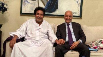 محمد منير يغادر المستشفى اليوم بعد الاطمئنان عليه من مصطفى بكري
