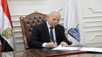 «رقابة مشددة» محافظ القاهرة يتابع على مدار الساعة سير انتخابات الشيوخ 2025 لضمان انتظام التصويت