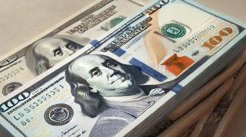 «تذبذب مستمر» الدولار يحافظ على مستوياته في البنوك المصرية الجمعة 29 أغسطس 2025