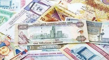 «تألق ملحوظ» أسعار العملات تشتعل في السوق المصري مع بداية عطلة نهاية الأسبوع