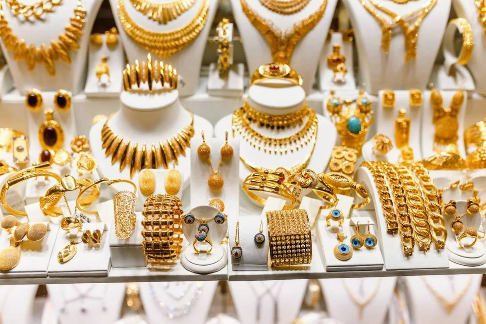 «تذبذب في الأسواق» سعر جرام الذهب عيار 21 ومستجدات أسعار الذهب اليوم الثلاثاء 19 أغسطس 2025 في مجوهرات الصاغة