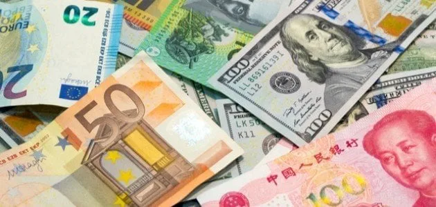 «تذبذبات الأسواق» أسعار العملات العربية والأجنبية اليوم السبت 16 أغسطس 2025 تحديث لحظي