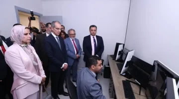 «إنجاز طبي رائد» اتصالات تطلق أول منظومة للكشف المبكر عن سرطان الثدي بالذكاء الاصطناعي في الشرق الأوسط.. نقلة نوعية في قطاع الصحة