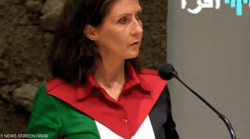 نائبة هولندية تغادر البرلمان بسبب قميص أثار الجدل