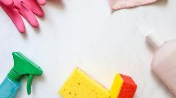 متى يجب استبدال فرشاة الأسنان وأدوات التنظيف المنزلية؟ دليل شامل