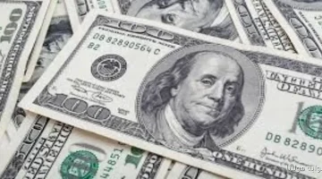 «تذبذب مستمر» الدولار والجنيه في مواجهة حاسمة اليوم الثلاثاء بسوق الصرف المصري