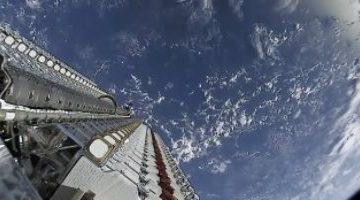 سبيس إكس تزيد من كوكبة ستارلينك بإطلاق 24 قمرا صناعيا جديدا للإنترنت