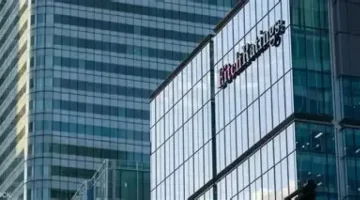فيتش تثبت التصنيف السيادي للكويت وتؤكد متانة الاقتصاد أمام تقلبات النفط العالمية