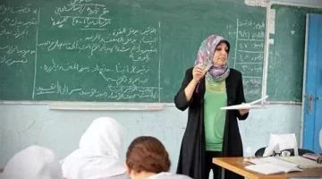 «تحسين الأجور في صدارة الأولويات» مطالب متزايدة بزيادة رواتب المعلمين