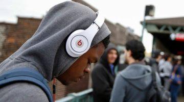 «حصريًا» أبل تستعد لإطلاق تشكيلة ألوان جديدة لسماعات Beats الشهيرة
