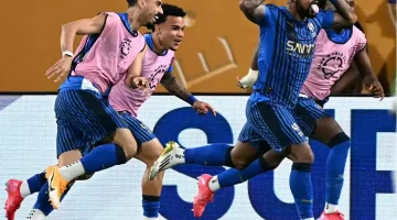 «قمة الإثارة» الهلال يواجه العدالة بحثًا عن التتويج بكأس الملك السعودي وقنوات البث المجانية