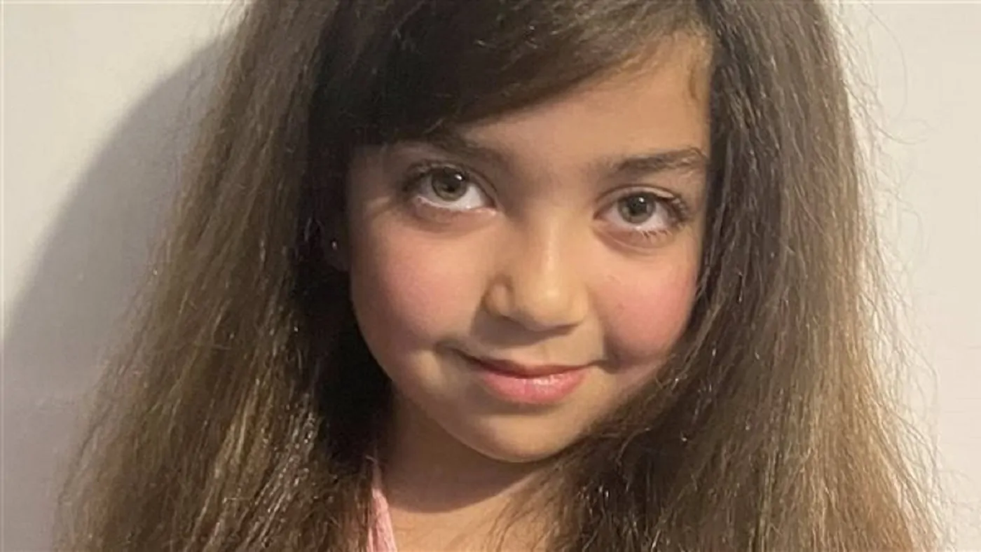 ««والدة الطفلة أيسل عمرو: الاعتداء في حمام السباحة حول حياتي إلى كابوس، و15 سنة لا تكفي»»