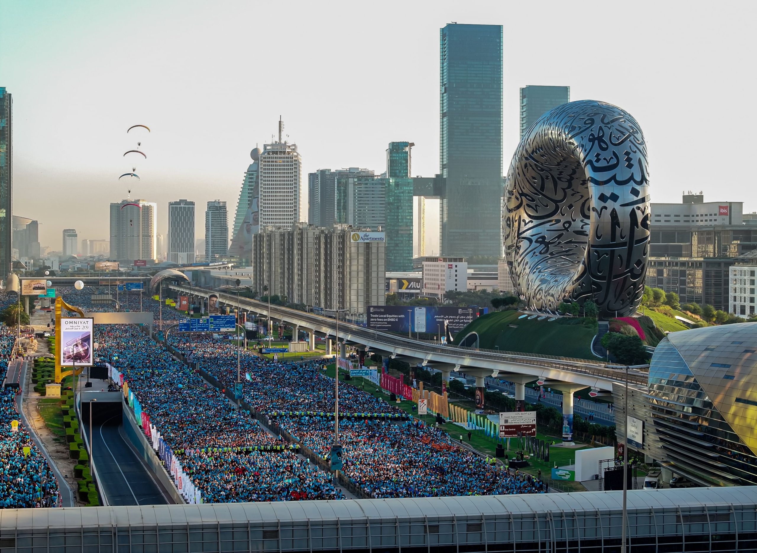 تحدي دبي للجري يستقطب 307 آلاف مشارك في نسخته السابعة