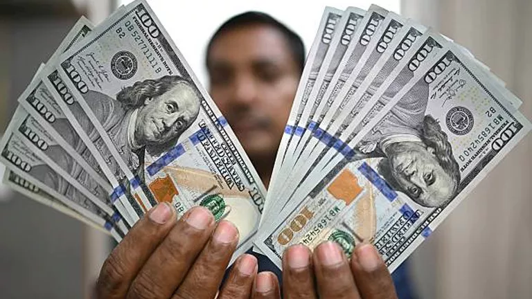 «أسعار العملات الأجنبية تتأرجح» الدولار يسجل 47.58 جنيه اليوم الاثنين 23-11-2025