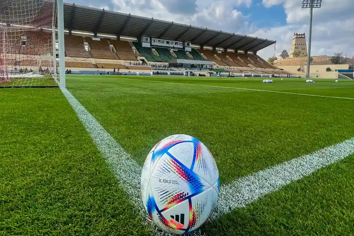 تحركات سرية للنادي السعودي تكشف عن كواليس مطاردة مدافع ألماني وتثير التكهنات