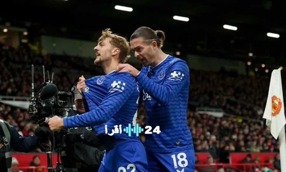 «رغم النقص العددي» إيفرتون يفاجئ مانشستر يونايتد بفوز مثير بعشرة لاعبين