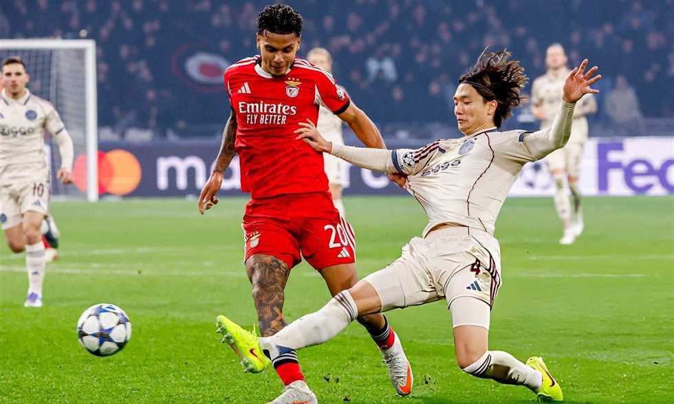 «انتصار ثمين» بنفيكا يطيح بأياكس ويمنح مورينيو فوزه الأول في دوري الأبطال