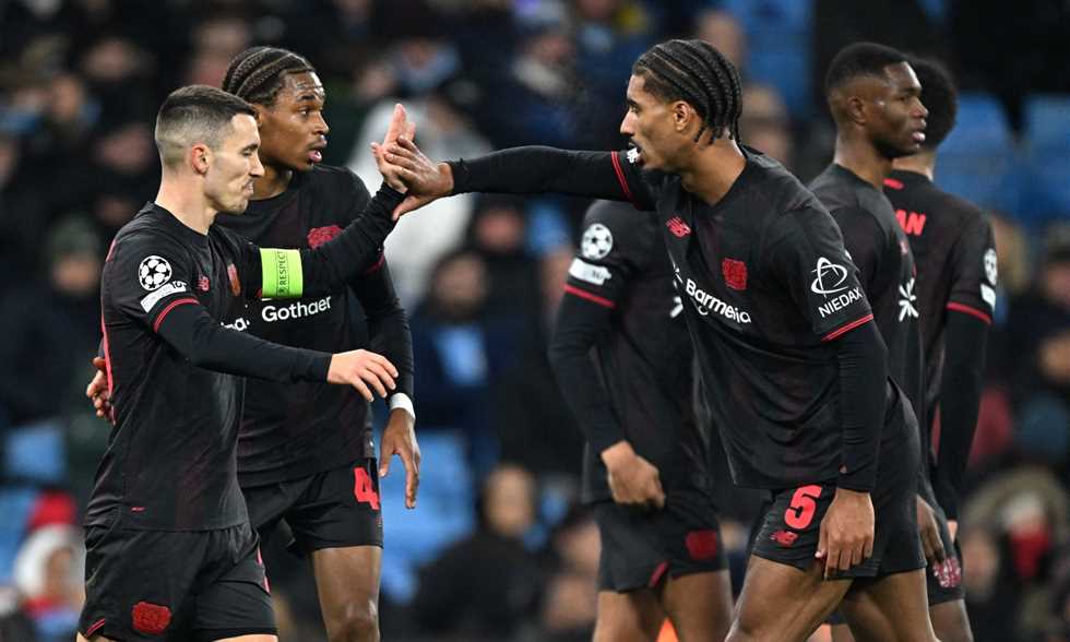 «مفاجأة مدوية» مانشستر سيتي يتلقى هزيمة أمام ليفركوزن بثنائية في ليلة مشاركة مرموش ومباراة جوارديولا المئوية