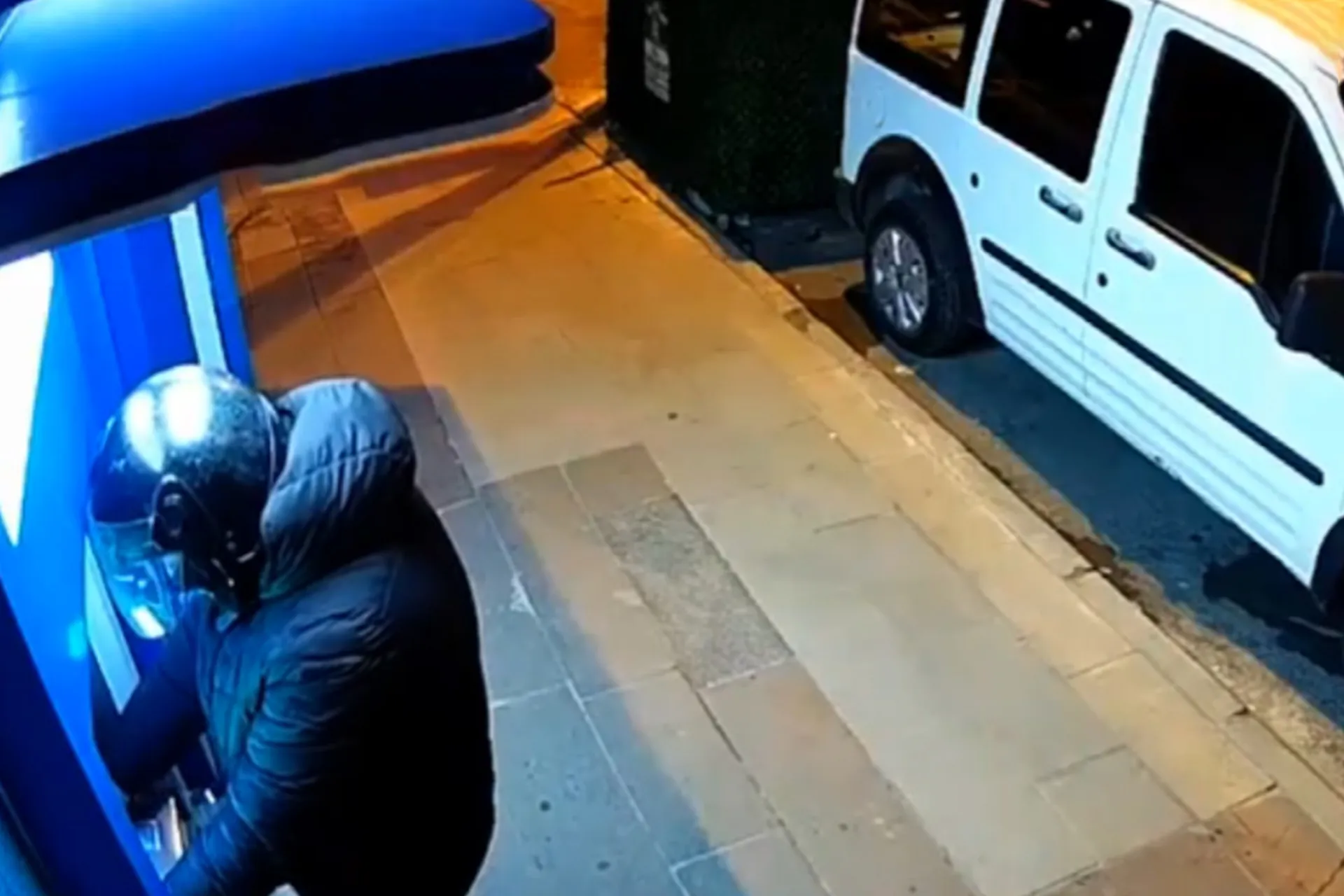 القبض على لص الصراف الآلي بعد 38 عملية سرقة في إسطنبول